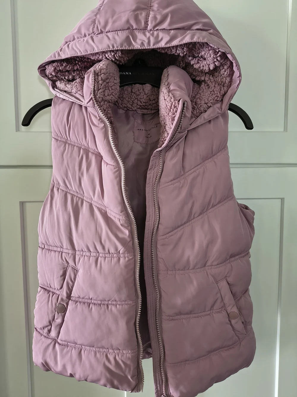 Aeropostale Pink Hooded Puffer Vest - Picture 2 of 4